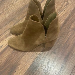 Steve Madden bootie